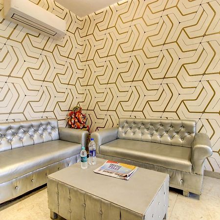 Super Townhouse Oak Aurelia Grand Hotel ลัคเนา ภายนอก รูปภาพ